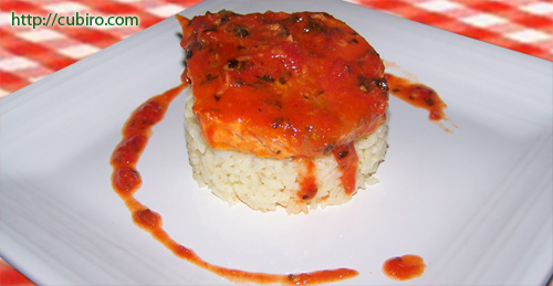 poached salmon with tomato sauce