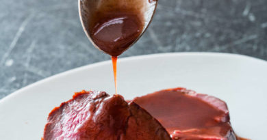 Cómo hacer salsa de vino tinto