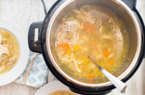 Sopa de Pollo en arrocera eléctrica