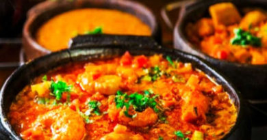 Moqueca de gallina y camarones