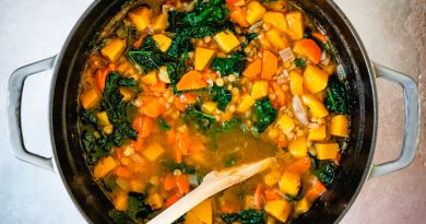 Sopa de lentejas y calabaza moscada
