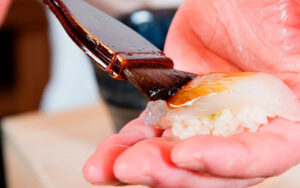 Cómo hacer salsa para nigiri sushi
