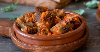 Receta para preparar setas con chistorras y alcachofas