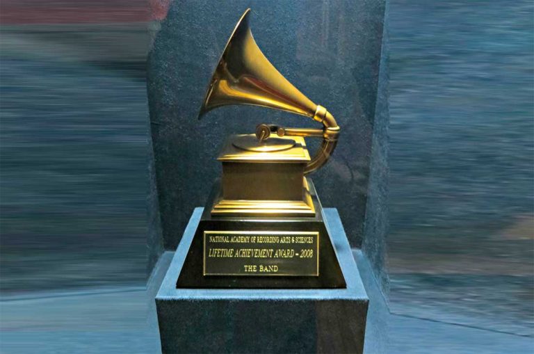 ¿Dónde ver las nominaciones al Grammy 2024?